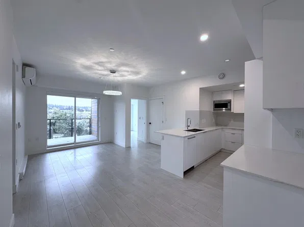 5399 Joyce St #602, Vancouver, BC V5R 4H3