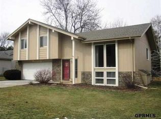 12718 Grant Cir, Omaha, NE 68164