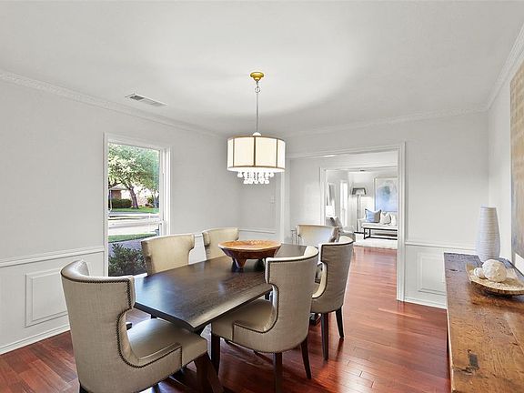 5th image of 6146 Glennox Ln