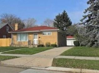 8327 McKinley Ave, Center Line, MI 48015