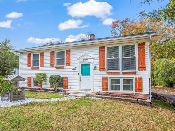 127 Glenn Ave, King, NC 27021