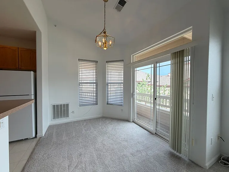 8456 S Hoyt Way #308 — Photo 5