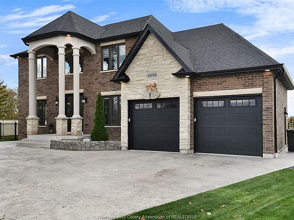 5th image of 4098 Saint Francis Cres