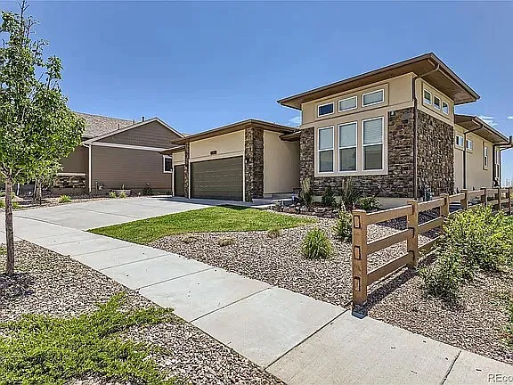 5 bed, 2936 sqft, $3,050 — Photo 2