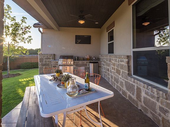 2nd image of 869 Lorikeet Ln