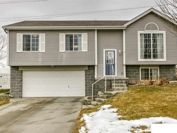 7806 Howell St, Omaha, NE 68122