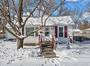 620 N Buell Ave, Aurora, IL 60506