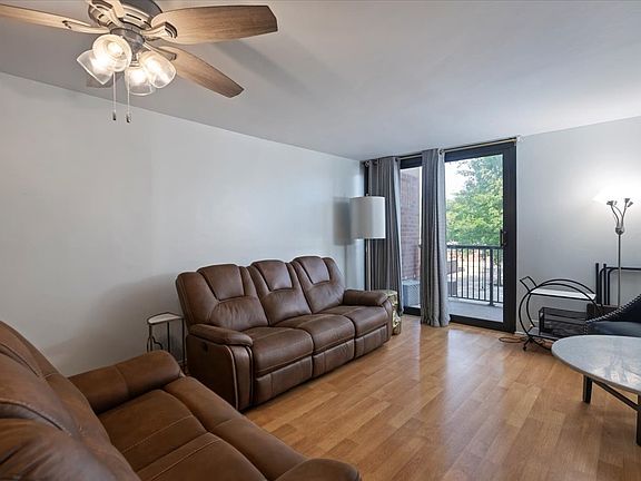 5th image of 3021 S Michigan Ave Unit 204