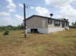 1061 County Road 167, Floresville, TX 78114