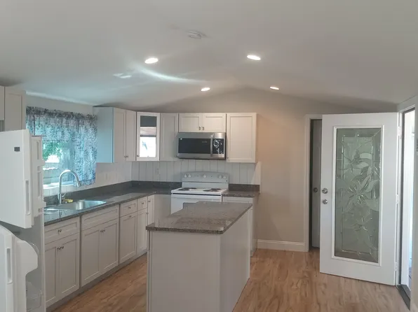 7633 Sunwood Dr, Jacksonville, FL 32256