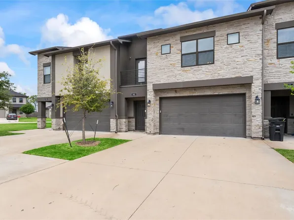 562 Momma Bear Dr, College Station, TX 77845