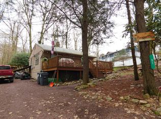 91 Lakeview Dr, Lake Harmony, PA 18624