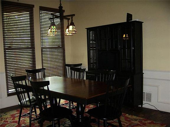 4th image of 3206 Bluffview Dr