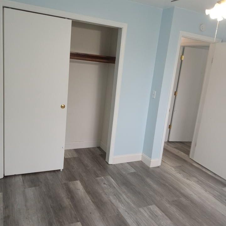 1st image of 2204-2210 McMullen Rd #2