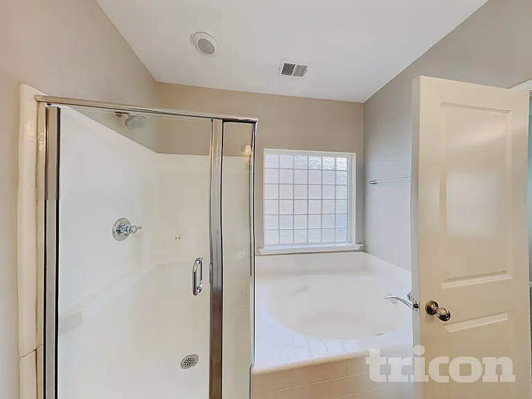 441 Laurel Leaf Dr — Photo 9