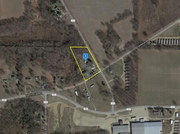80170 County Road 215, Decatur, MI 49045