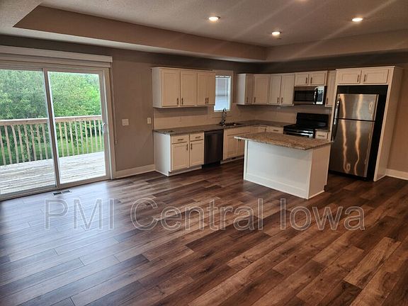 2nd image of 301 SE 11th St Unit 703