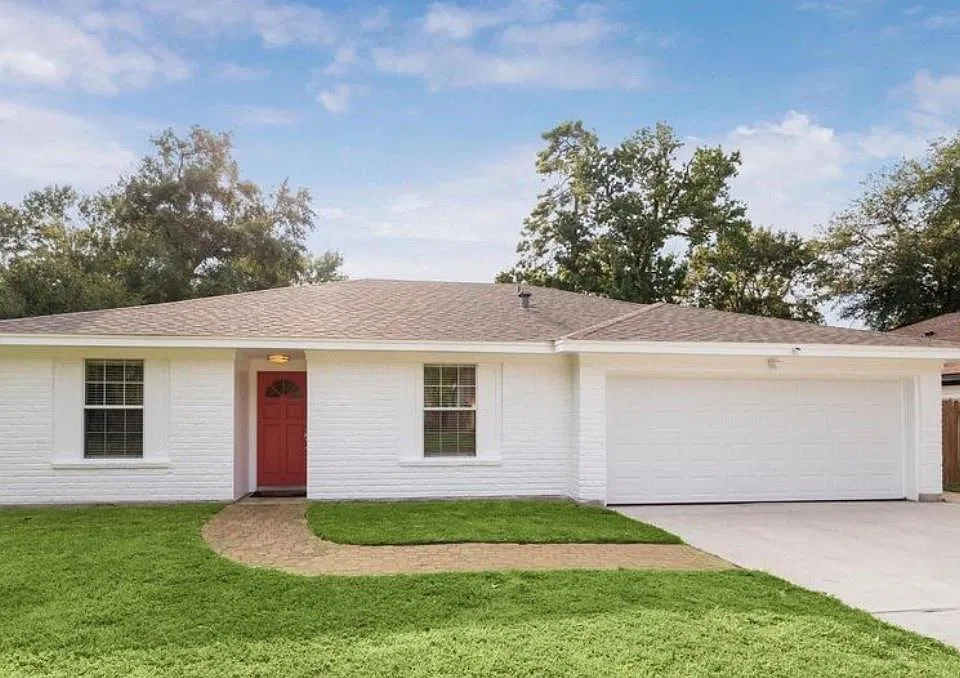 23103 Berry Pine Dr