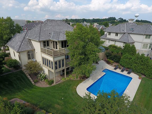 3rd image of 1503 E Bristlecone Dr