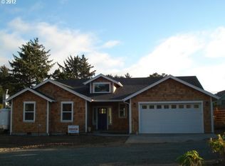 627 9th St, Gearhart, OR 97138