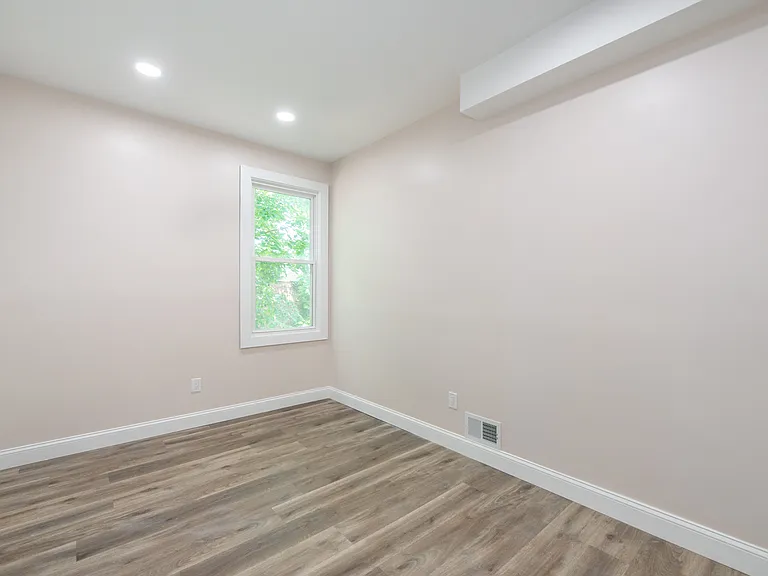 181 S 11th St #1 — Photo 7