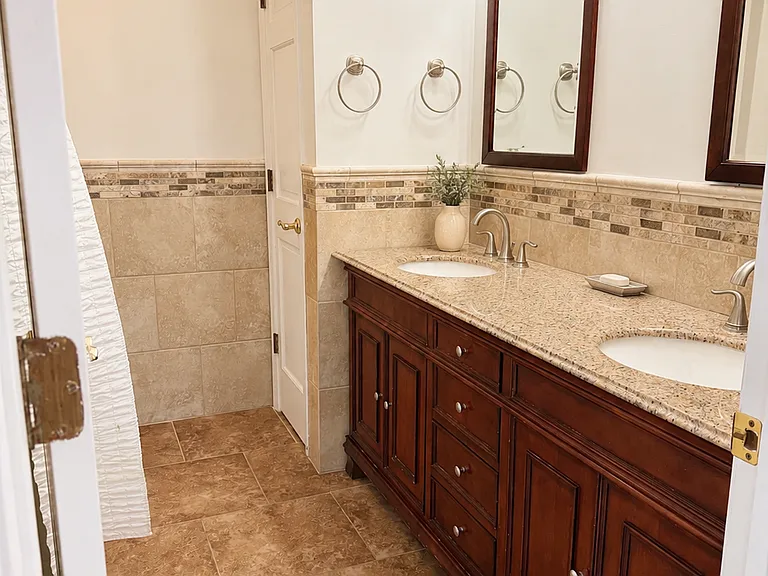 512 Gateshead Dr — Photo 18