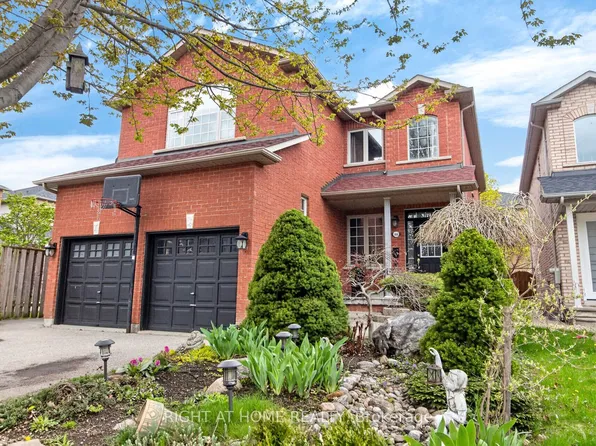 5956 Rayshaw Cres, Mississauga, ON L5M 2P2