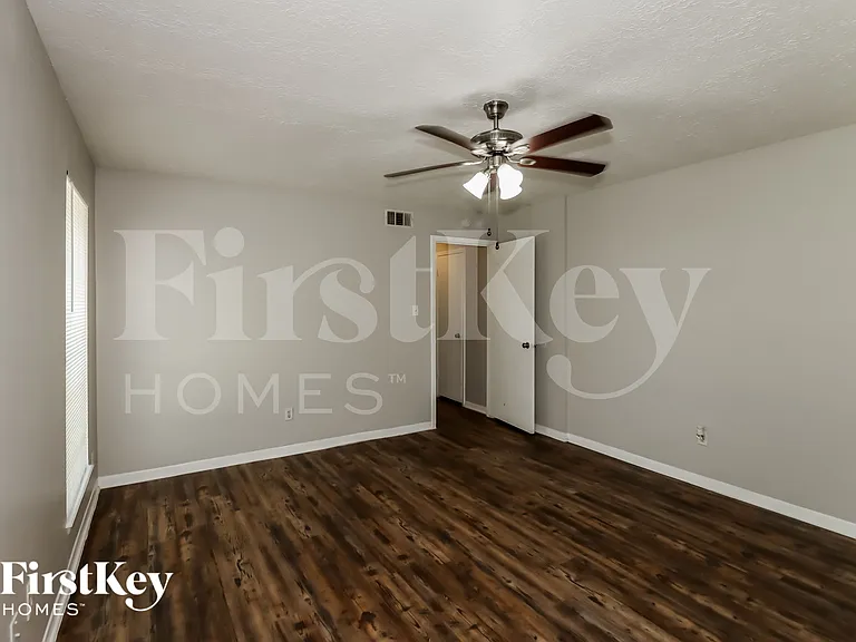 24023 Spring Mill Ln — Photo 9