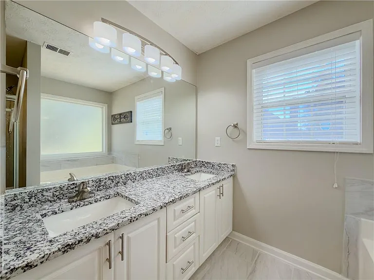 593 Red Tip Ln — Photo 6