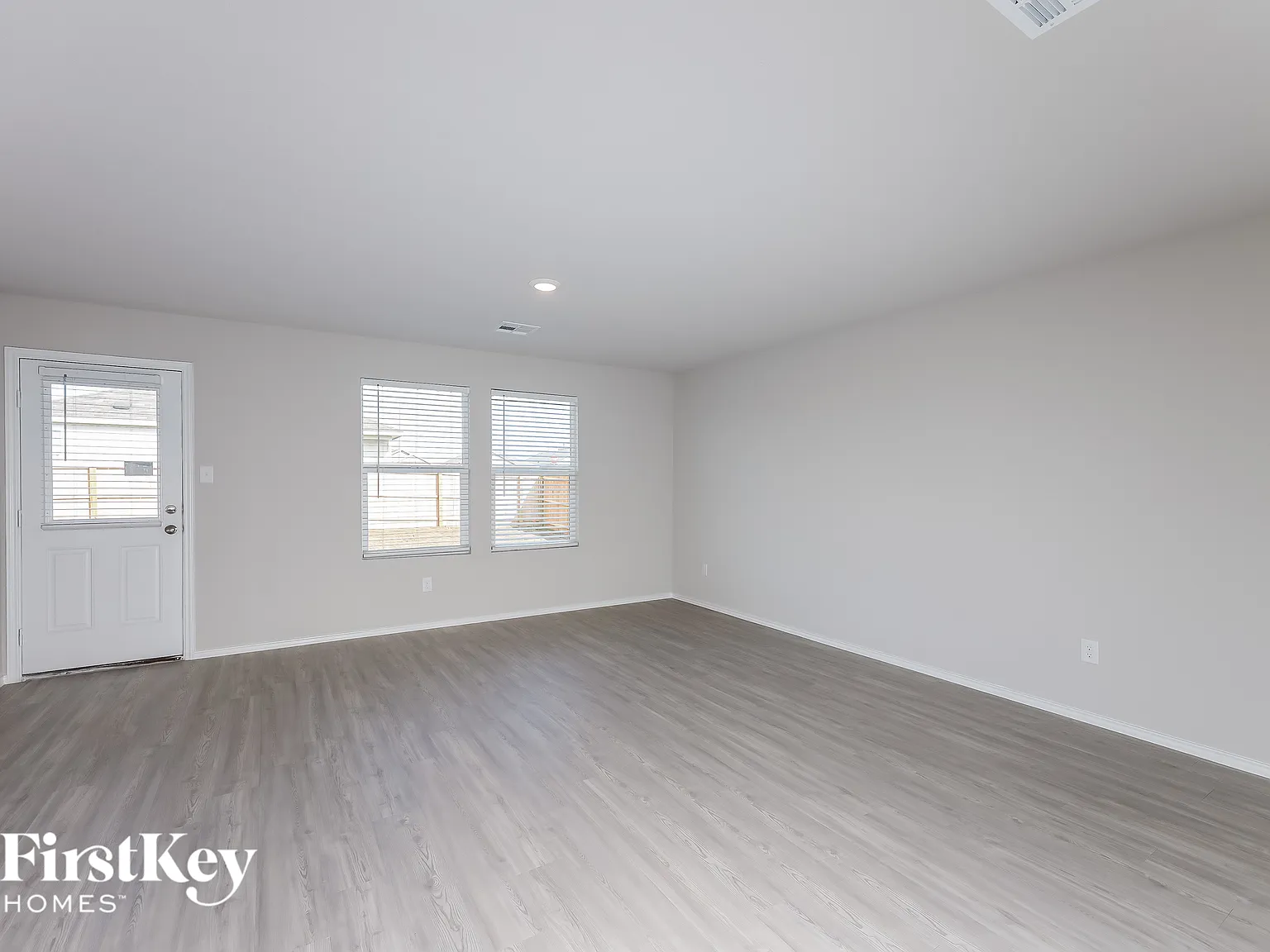 4 bed, 2.0 bath, 1667 sqft, $1,740 — Photo 3
