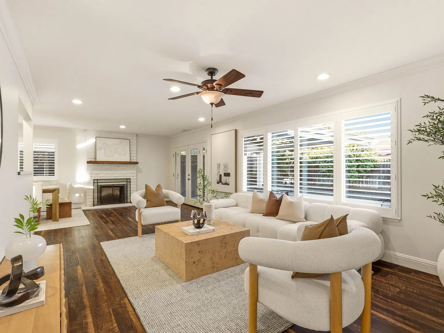 3 bed, 1404 sqft, $4,000 — Photo 3