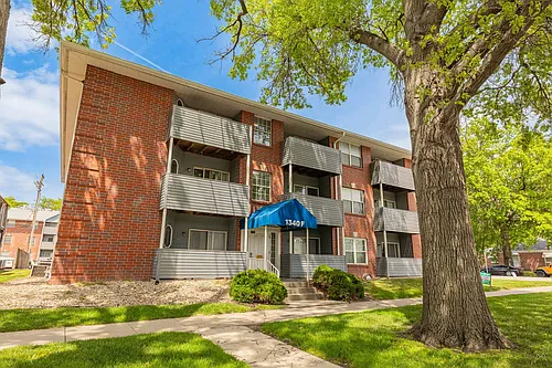 Cambridge Apartments Photo 1