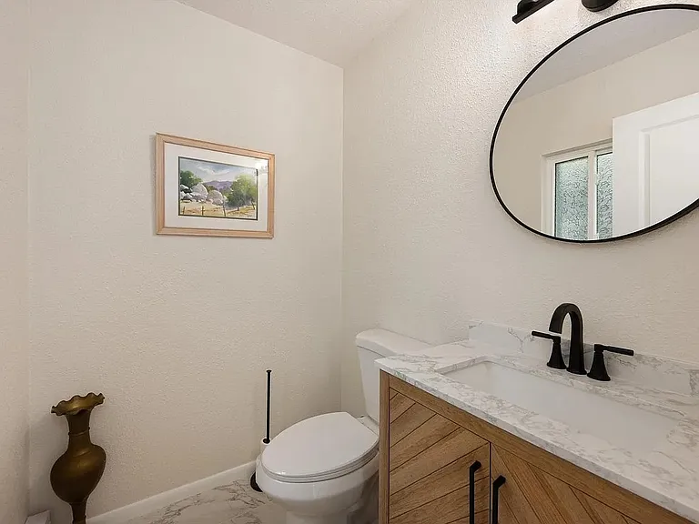 909 Willshire Dr — Photo 29