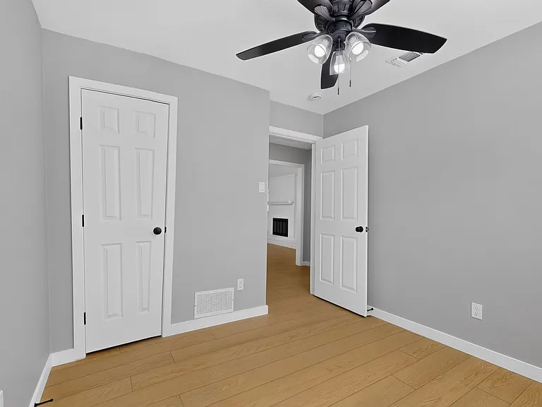1748 Saint James Dr — Photo 29