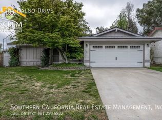 24204 Dalgo Dr, Santa Clarita, CA 91355