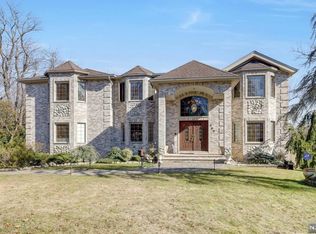 800 Highland Ave, Paramus, NJ 07652