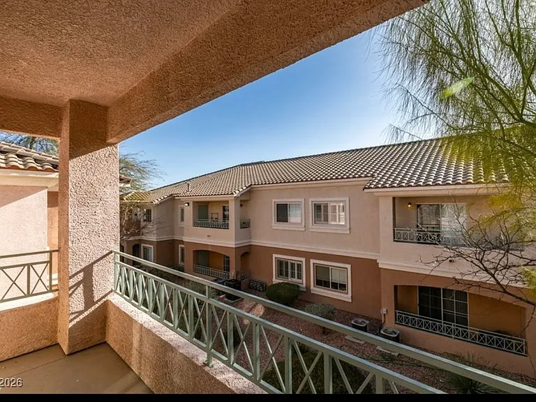 10525 Autumn Pine Ave #203 — Photo 20