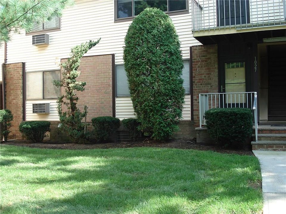 2nd image of 1027 Cricket Ln