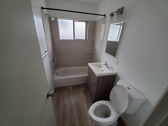4th image of 9743 W Pico Blvd APT F