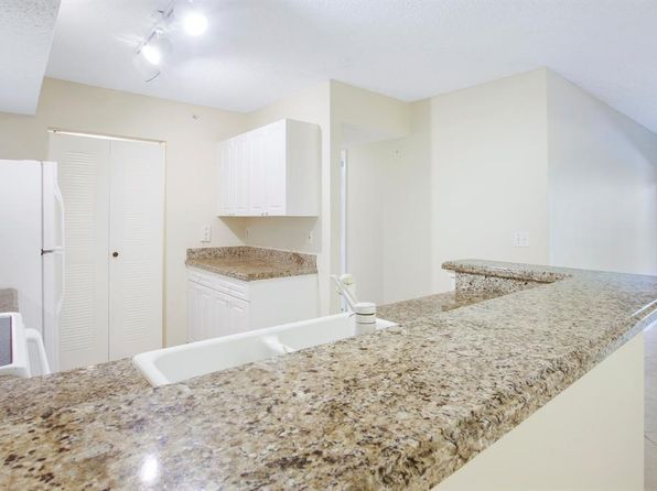 284 Village Blvd APT 9112