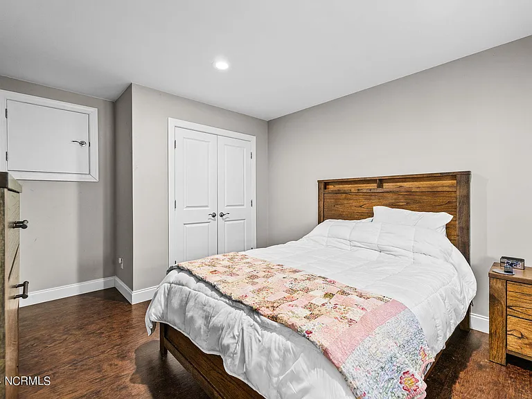 182 Lakeview Dr — Photo 66