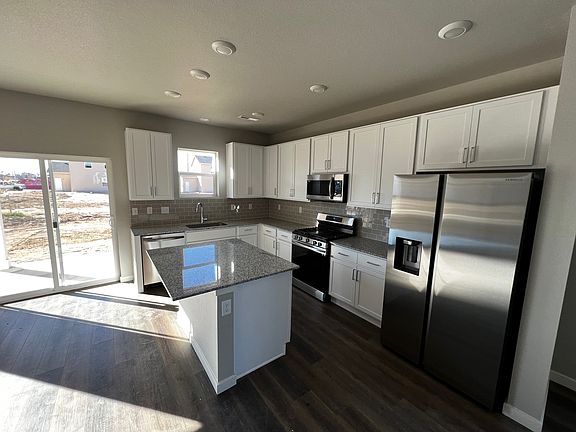 3rd image of 513 Bonneville Ave