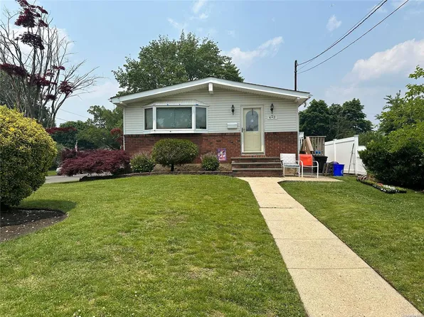 423 Westview Avenue, Deer Park, NY 11729