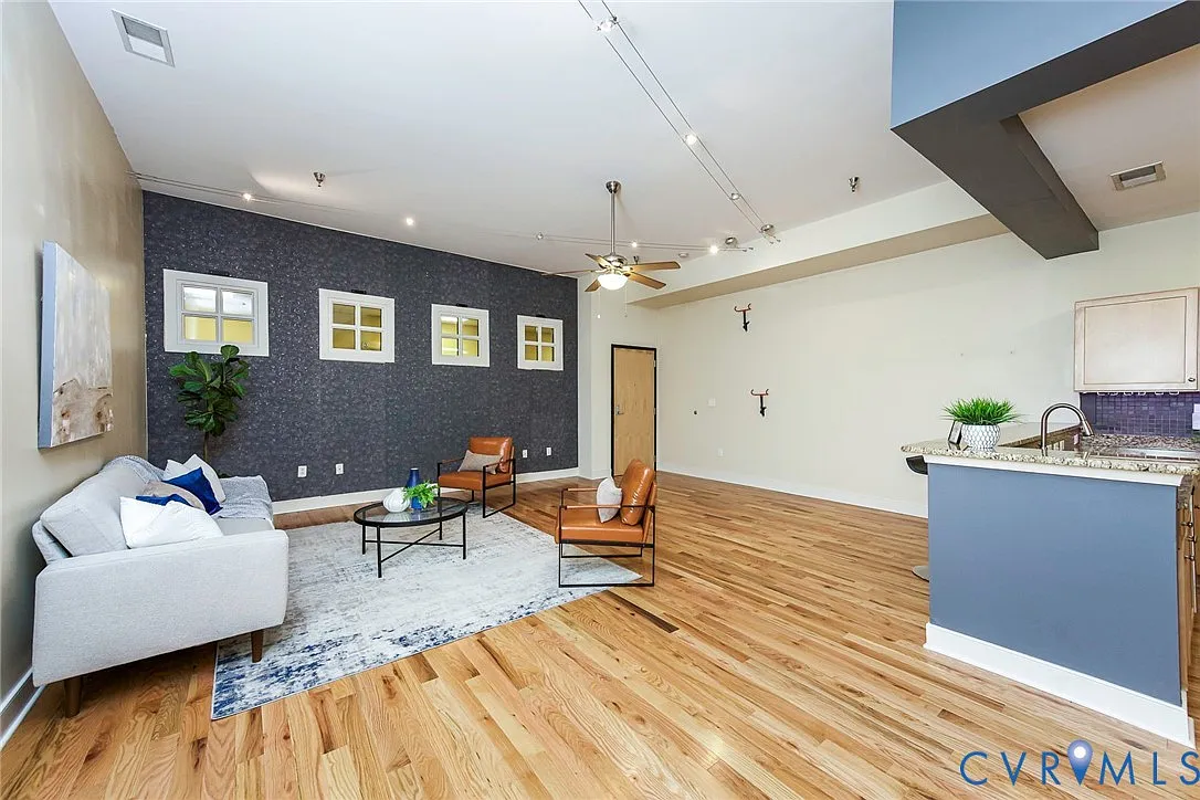 2 bed, 1170 sqft, $1,850 — Photo 4