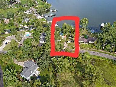 1st image of 7035 Halstead Dr