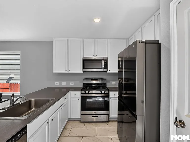 241 Payton Pl — Photo 8