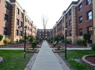 825 W Waveland Ave APT 2N, Chicago, IL 60613