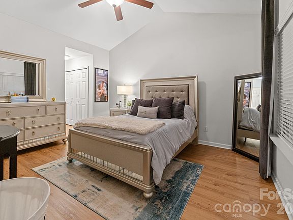 4th image of 11319 Morgan Valley Ln