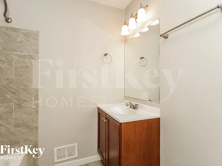 6818 Tralee Dr — Photo 8