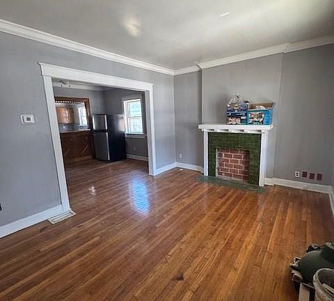 2nd image of 1330 E 55th St